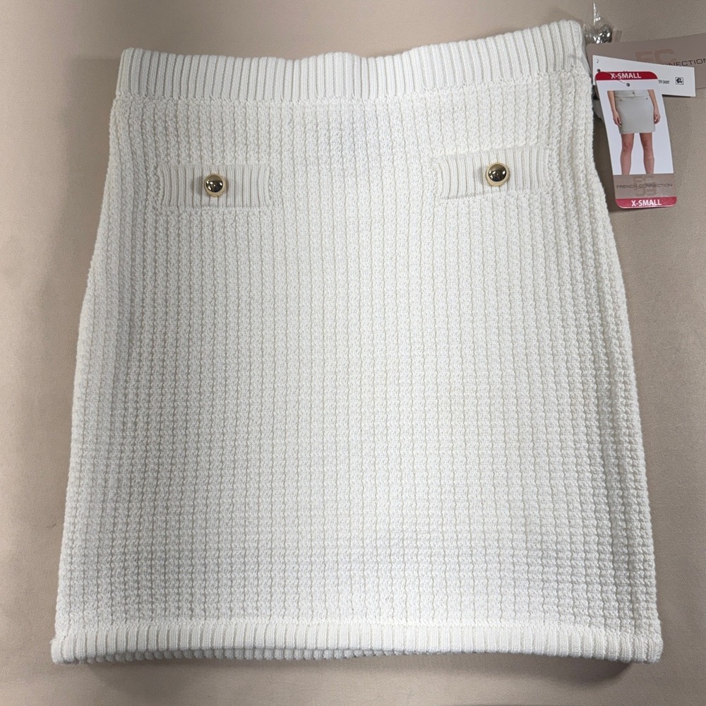 French Connection Egret White‎ Textured Knit Mini Skirt Gold Buttons XS Chic NWT
